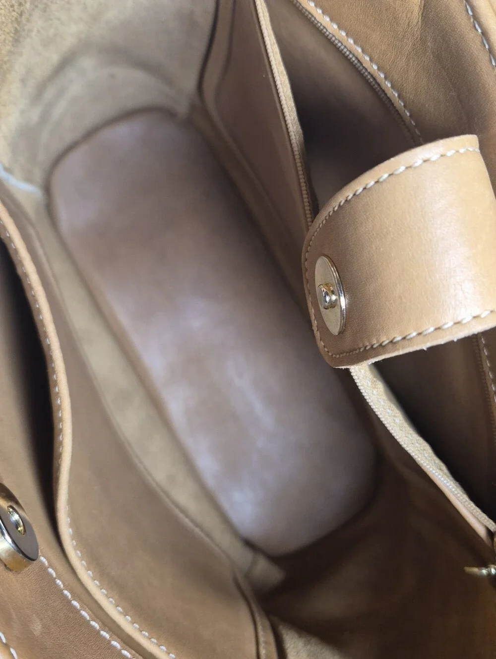 Vintage Coach Bleecker Bucket In Camel #9305 - Picture 5 of 17